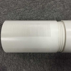 4 hüvelykes PVC szűrőcső menetvég-csatlakozással